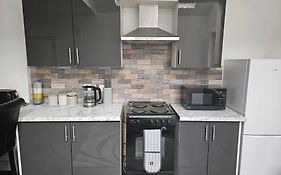 Luxe Villa Near Nec, Bhx & Train